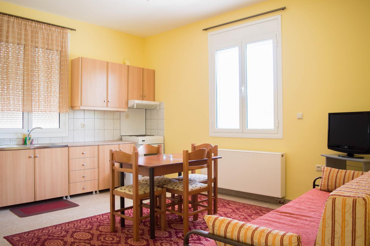 Manesi Apartments Boumboukas Екстер'єр фото